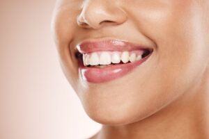 How a Cosmetic Dentist Helps Brighten Stained or Yellow Teeth