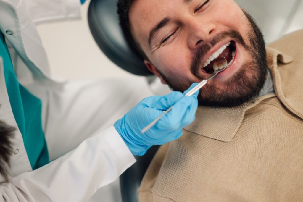 Emergency Dentist vs Regular Dentist: What's the Difference in Care?