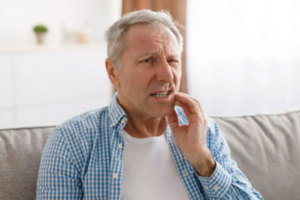 What to Eat and Avoid for Better Healing After a Dental Emergency?